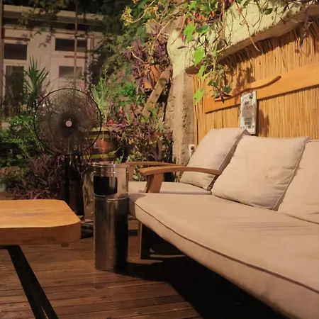 Lotus Garden Hostel *