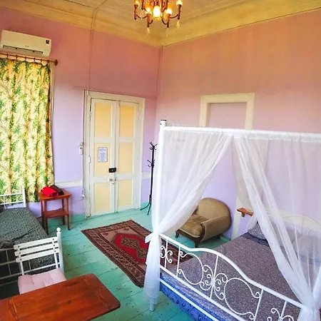 Lotus Garden Hostel *