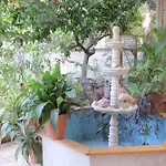 Hostel Lotus Garden