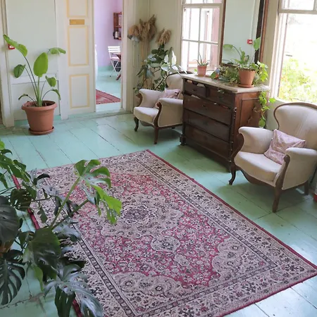 אכסניה Lotus Garden *