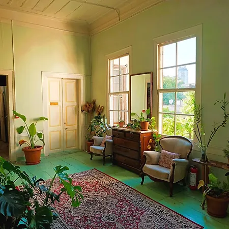 Hostel Lotus Garden