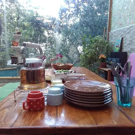 אכסניה Lotus Garden