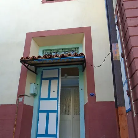 Lotus Garden Hostal Esmirna