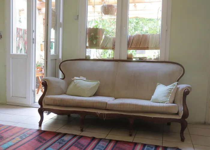 Lotus Garden Hostel İzmir