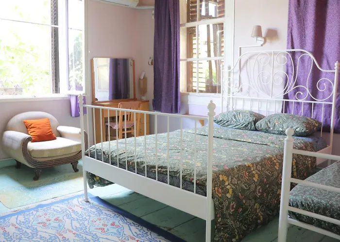 Lotus Garden Σμύρνη