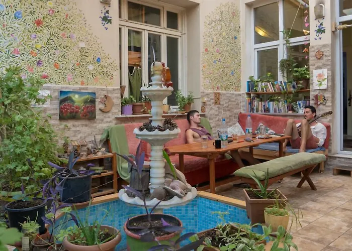 Lotus Garden Auberge de jeunesse İzmir