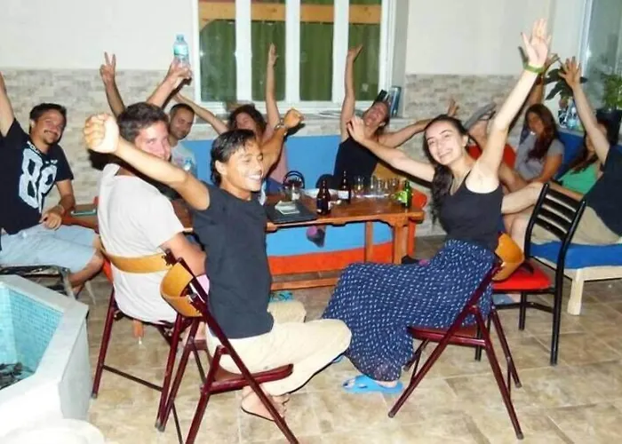 Lotus Garden Hostel İzmir